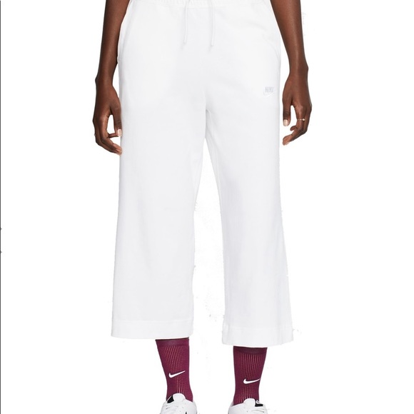 Nike - Picture 7 of 7